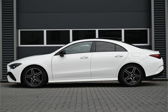 Mercedes-Benz CLA-KLASSE 180 AMG / PANO / NIGHT / SFEERVERLICHTING / 360 CAMERA / LED / FACELIFT