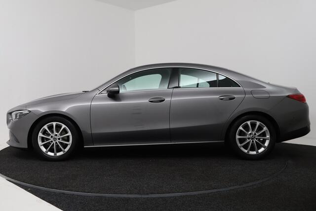 Mercedes-Benz CLA-KLASSE 180 Business Line (STOELVERWARMING, NAVIGATIE, CAMERA, PARKEERSENSOREN)