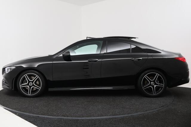 Mercedes-Benz CLA-KLASSE 200 Business Solution AMG (PANORAMADAK, STOELVERWARMING, SFEERVERLICHTING, CAMERA, CRUISE