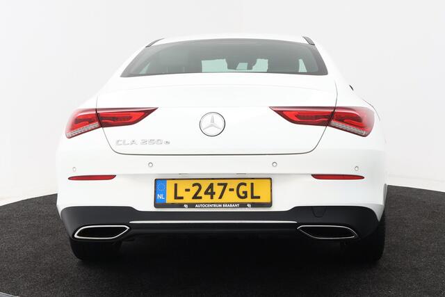 Mercedes-Benz CLA-KLASSE 250 e Business Solution Luxury Limited (SFEERVERLICHTING, CAMERA, PDC, LED, 1e EIGENAAR)