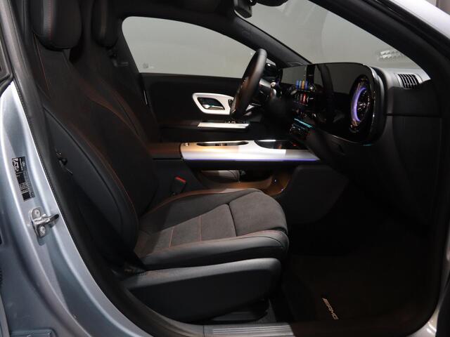 Mercedes-Benz CLA-KLASSE 250+ Launch Edition 85.5 kWh | Night | Panoramadak | Stoelverwarming | DISTRONIC | Achteruitrijcamera | Dodehoekassistent | Trekhaak |