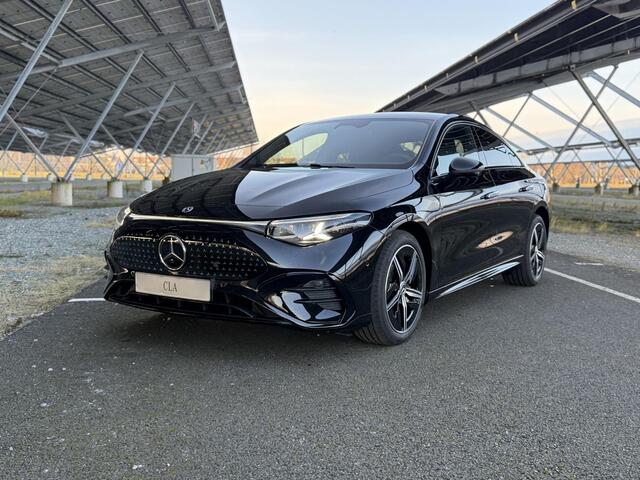 Mercedes-Benz CLA-KLASSE 250+ Launch Edition 85.5 kWh | Night | Panoramadak | Stoelverwarming | DISTRONIC | Achteruitrijcamera | Dodehoekassistent | Trekhaak |