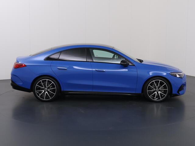 Mercedes-Benz CLA-KLASSE 180 Business Solution AMG | MULTIBEAM LED | Panoramadak | Nightpakket | Achteuitrijcamera |