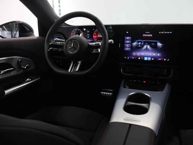 Mercedes-Benz CLA-KLASSE 180 Business Solution AMG | MULTIBEAM LED | Panoramadak | Nightpakket | Achteuitrijcamera |