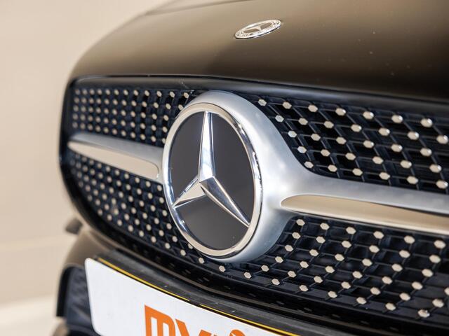 Mercedes-Benz CLA-KLASSE 180 AMG Line Premium Plus / 136pk / Panorama dak / Stoelverwarming / Leder /