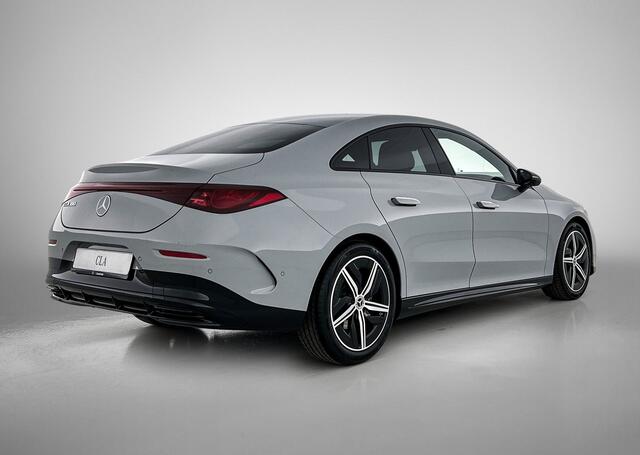 Mercedes-Benz CLA-KLASSE 180 Business Solution AMG | Premium pakket | Nightpakket | Trekhaak | Vast panoramadak | Warmtewerend, donkergetint glas | URBAN GUARD | 18" vijfspaaks lichtmetalen AMG-velgen |