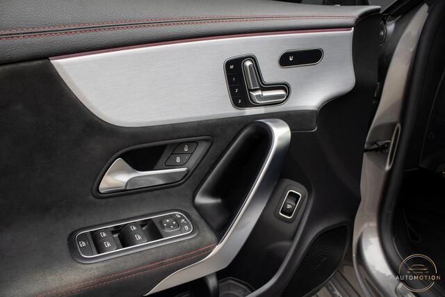 Mercedes-Benz CLA-KLASSE 200 AMG Line PANO MEMORY BURMESTER CAMERA DIFFUSER PANAMERICANA