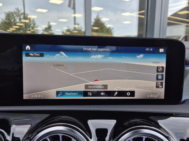 Mercedes-Benz CLA-KLASSE 180 Business Solution AMG | Panoramadak | Navigatie | AMG Pakket |