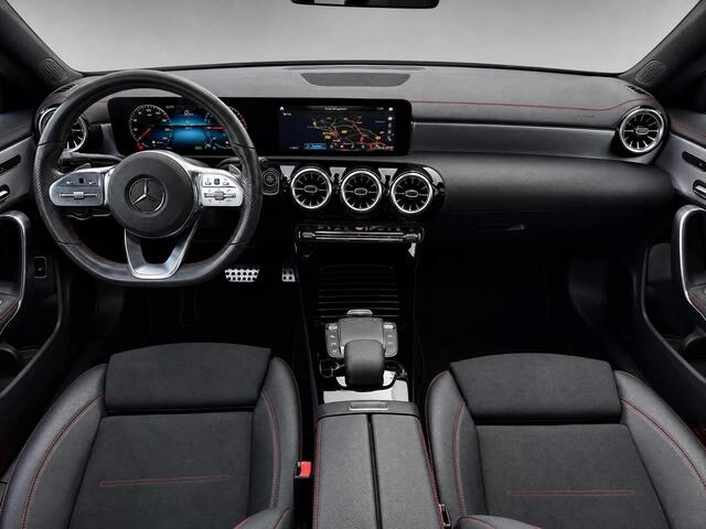 Mercedes-Benz CLA-KLASSE 250 e Business Solution AMG Limited | Panoramadak | Memory Stoelen | Cruise Control