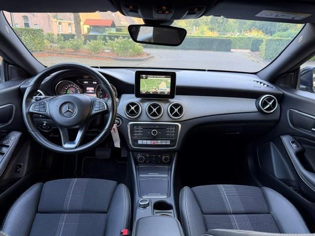 Mercedes-Benz CLA-KLASSE 180 Ambition Automaat/Navigatie/Xenon/Led/Halfleer