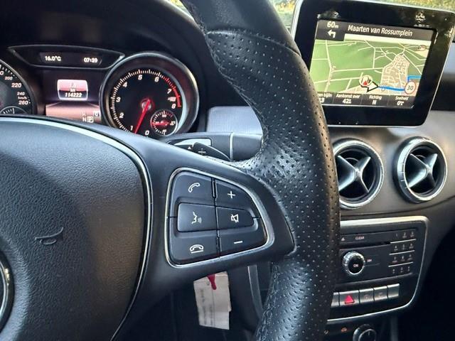 Mercedes-Benz CLA-KLASSE 180 Ambition Automaat/Navigatie/Xenon/Led/Halfleer