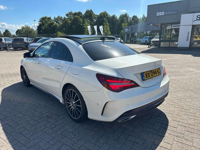 Mercedes-Benz CLA-KLASSE 180 AMG-line 122 PK | Panorama dak | Navigatie | Camera | Carplay | Parkeersensoren |