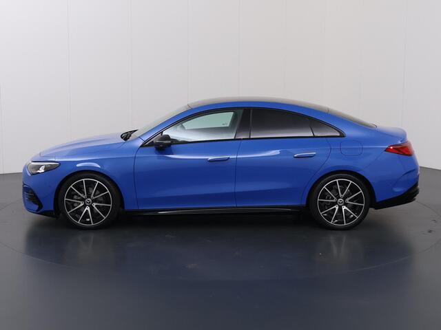 Mercedes-Benz CLA-KLASSE 180 Business Solution AMG | MULTIBEAM LED | Panoramadak | Nightpakket | Achteuitrijcamera | Trekhaak