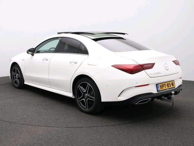 Mercedes-Benz CLA-KLASSE 250 e Business Solution AMG Trekhaak | AMG Line | Night Pakket | Panorama Schuif-Kanteldak | Sfeerverlichting. Inclusief 24 maanden Mercedes-Benz Certified garantie voor Europa.