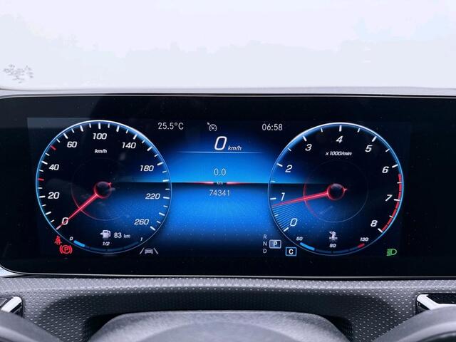 Mercedes-Benz CLA-KLASSE 200 Business Solution AMG AMG Line | Ledkoplampen | Parkeerpakket met achteruitrijcamera | Sfeerverlichting. Inclusief 24 maanden Mercedes-Benz Certified garantie voor Europa.