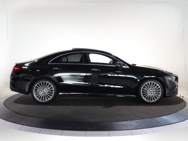 Mercedes-Benz CLA-KLASSE 180 Business Solution AMG | Panoramaschuifdak | Trekhaak | Burmester | Rijassistentiepakket Plus | Techniekpakket | Winterpakket |