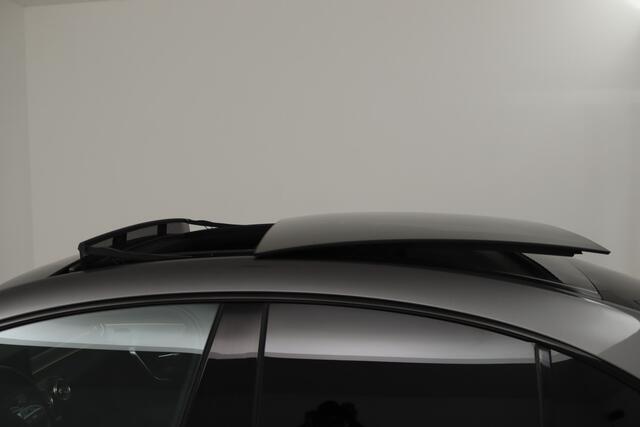 Mercedes-Benz CLA-KLASSE 180 Business Solution AMG (PANORAMADAK, STOELVERWARMING, SFEERVERLICHTING)
