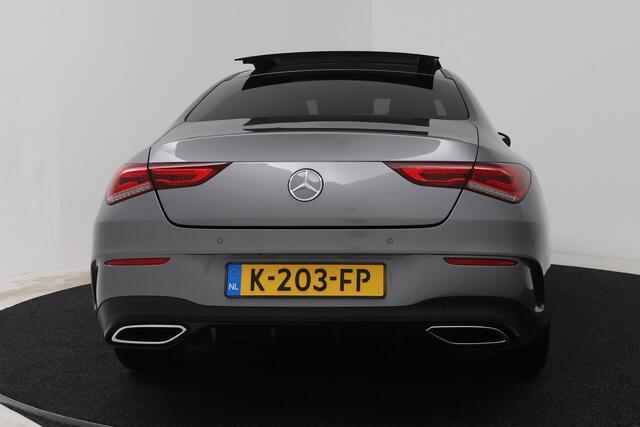 Mercedes-Benz CLA-KLASSE 180 Business Solution AMG (PANORAMADAK, STOELVERWARMING, SFEERVERLICHTING)