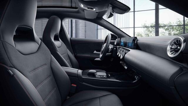 Mercedes-Benz CLA-KLASSE 250 e AMG Line | Night | Panoramadak | Stoelverwarming | Sfeerverlichting | Distronic |