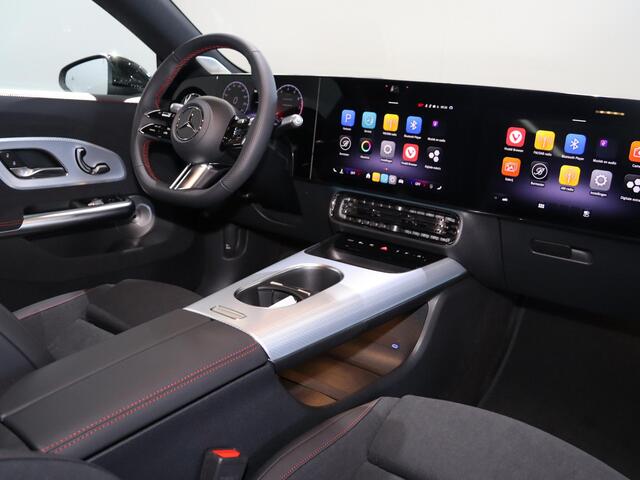 Mercedes-Benz CLA-KLASSE 200 AMG Line Business Solution AMG | Night | Matrix Led | Panoramadak | AMG-line Plus | Premium Plus |