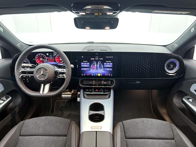 Mercedes-Benz CLA-KLASSE 180 Business Solution AMG | Nightpakket | Memorypakket | MULTIBEAM LED | Smartphone integratie | THERMOTRONIC | Inclusief 24 maanden MB Certified garantie voor Europa.