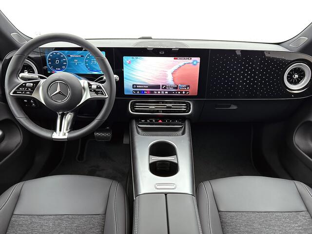 Mercedes-Benz CLA-KLASSE 250+ Business Solution 85.5 kWh | Spiegelpakket | Vast panoramadak | Parkeerassistent | URBAN GUARD | Adaptieve cruisecontrol | Warmtepomp | Dodehoekassistent |