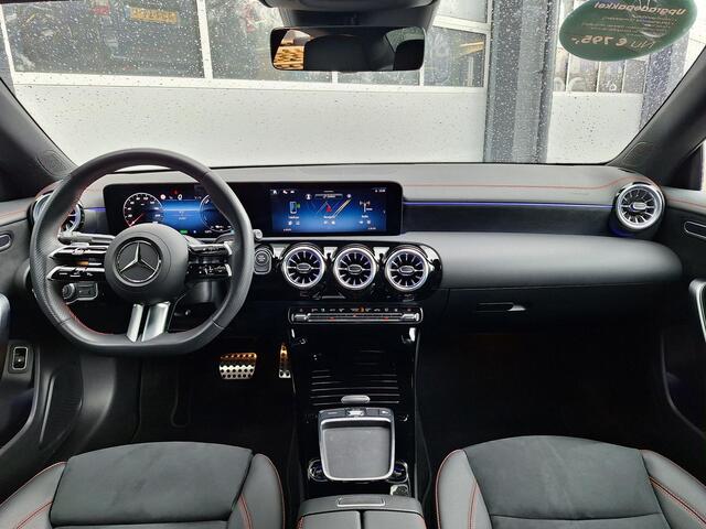 Mercedes-Benz CLA-KLASSE 250 e Star Edition AMG | Night Pakket | Dodehoekassistent | Apple CarPlay | Android Auto | Sfeerverlichting | Stoelverwarming | Parkeersensoren | Achteruitrijcamera | Elektrisch Inklapbare Buitenspiegels