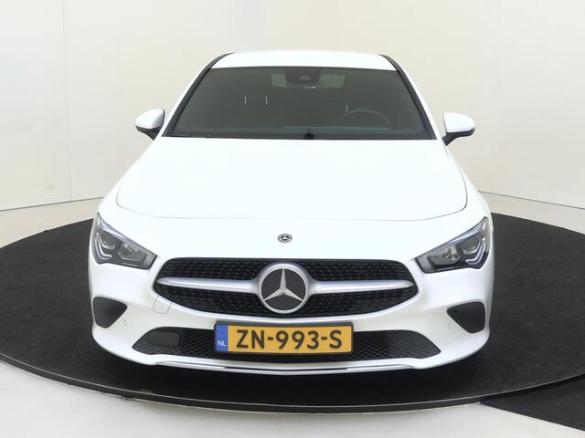 Mercedes-Benz CLA-KLASSE 200 Business Solution | half leder | LM velgen | climate control | camera