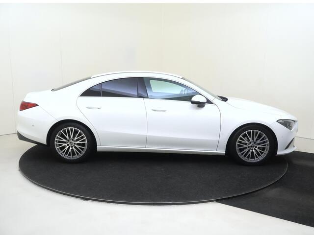 Mercedes-Benz CLA-KLASSE 200 Business Solution | half leder | LM velgen | climate control | camera