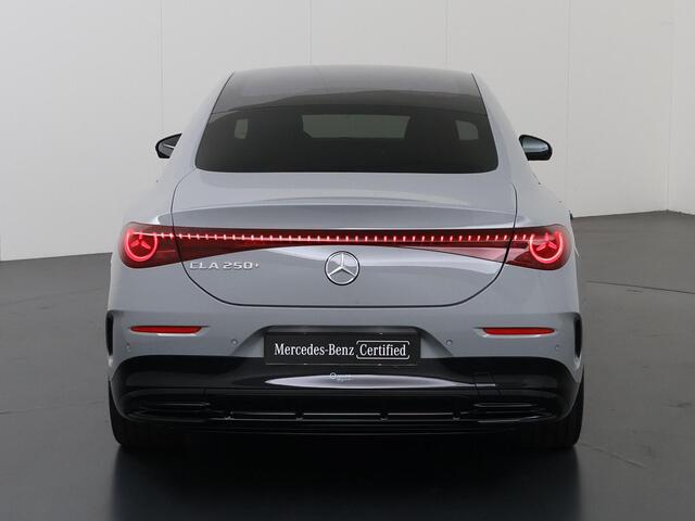 Mercedes-Benz CLA-KLASSE 250+ Launch Edition 85.5 kWh | Night | Panoramadak | Stoelverwarming | DISTRONIC | Achteruitrijcamera | Dodehoekassistent |