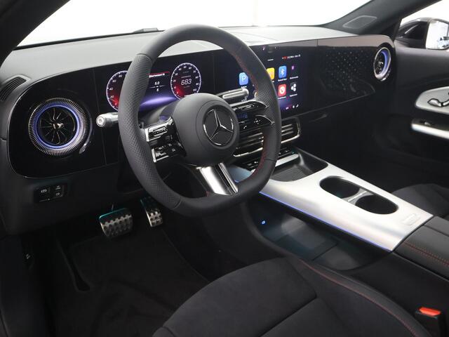 Mercedes-Benz CLA-KLASSE 250+ Launch Edition 85.5 kWh | Night | Panoramadak | Stoelverwarming | DISTRONIC | Achteruitrijcamera | Dodehoekassistent |