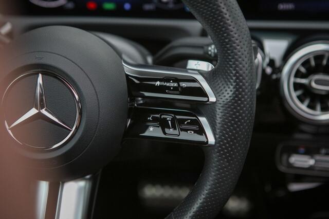 Mercedes-Benz CLA-KLASSE 250e AMG | Pano | BTW | Sfeerverlichting |