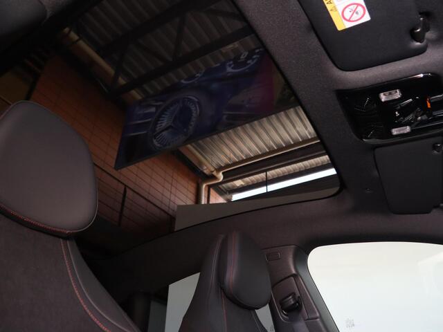 Mercedes-Benz CLA-KLASSE 200 Business Solution AMG 58 kWh | Elek. Trekhaak | Panoramadak | Premium Pakket | Superscreen | HUD | Burmester | Elek. Stoelen met Geheugen | Keyless Entry/Go | Apple Carplay/Android Auto |