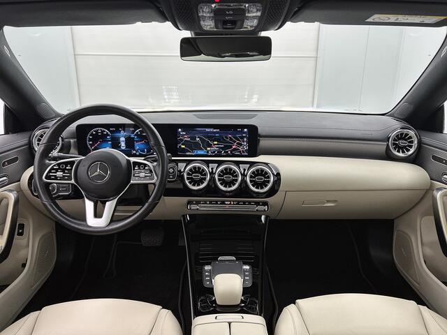 Mercedes-Benz CLA-KLASSE 200 Business Solution Luxury Premium Plus pakket | Panorama Schuif-Kanteldak | Sfeerverlichting | Memory stoelen | Ledkoplampen. Inclusief 24 maanden MB Certified garantie voor Europa.