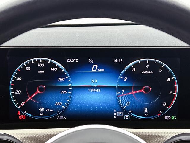 Mercedes-Benz CLA-KLASSE 200 Business Solution Luxury Premium Plus pakket | Panorama Schuif-Kanteldak | Sfeerverlichting | Memory stoelen | Ledkoplampen. Inclusief 24 maanden MB Certified garantie voor Europa.