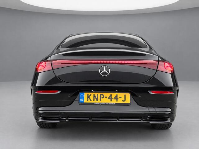 Mercedes-Benz CLA-KLASSE 180 Business Solution AMG | Night Pakket | Panoramadak | DISTRONIC Afstandsassistent | Dodehoekassistent | Verkeersbordenassistent | MULTIBEAM LED Koplampen | Elektrisch Verstelbare Stoelen + Memory | Stoelverwarming | Sfeerverlichting | THERMOTRONIC Klimaatregeling | Sierdelen Geborsteld Aluminium Lightlines | Apple CarPlay | Android Auto | Achteruitrijcamera | Parkeersensoren