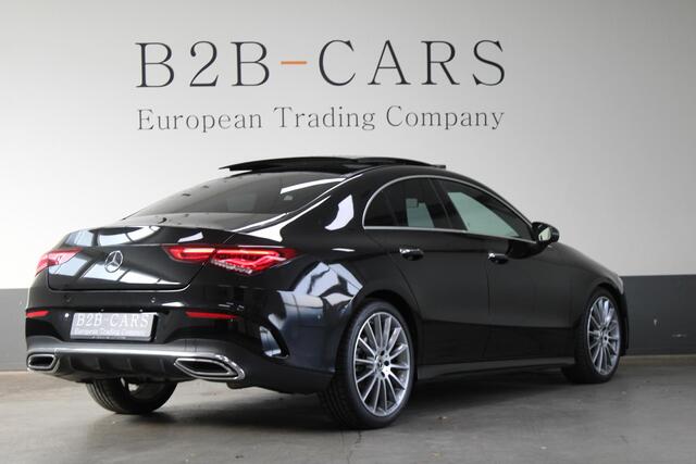 Mercedes-Benz CLA-KLASSE 180 d AMG | Panorama | LED | Stoelverwarming | DAB | Sfeerverlichting