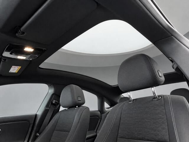 Mercedes-Benz CLA-KLASSE 200 Business Solution 58 kWh