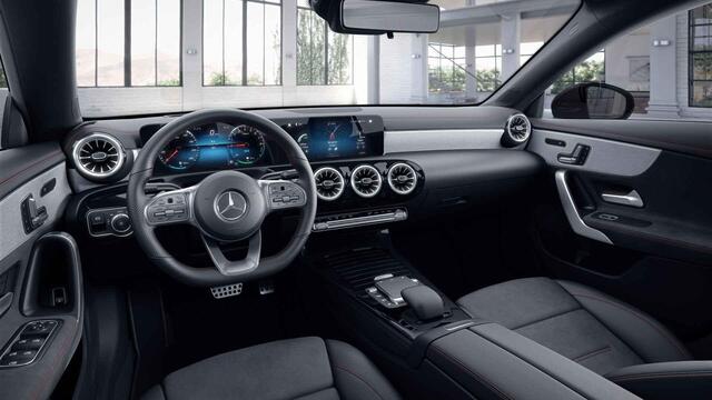 Mercedes-Benz CLA-KLASSE 250 e Premium Plus | AMG | Panoramadak | Night | Head Up Display | 360 graden camera | Multibeam | Sfeerverlichting | Keyless |