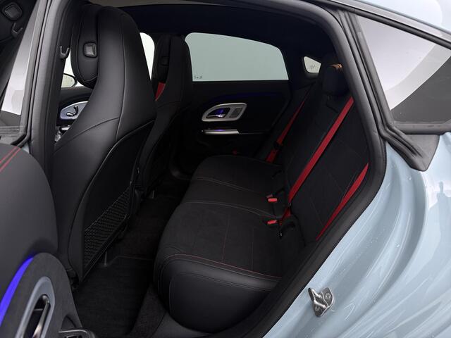 Mercedes-Benz CLA-KLASSE 200 AMG Line Business Solution AMG | Night | Matrix Led | Panoramadak | AMG-line Plus | Premium Plus |