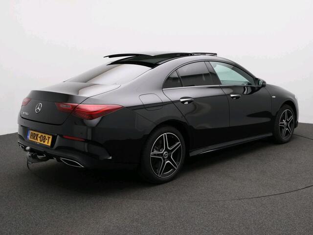 Mercedes-Benz CLA-KLASSE 250 e Business Solution AMG Trekhaak | AMG Line | Night Pakket | Panorama Schuif-Kanteldak | Parkeerpakket met achteruitrijcamera | Sfeerverlichting. Inclusief 24 maanden MB Certified garantie voor Europa.