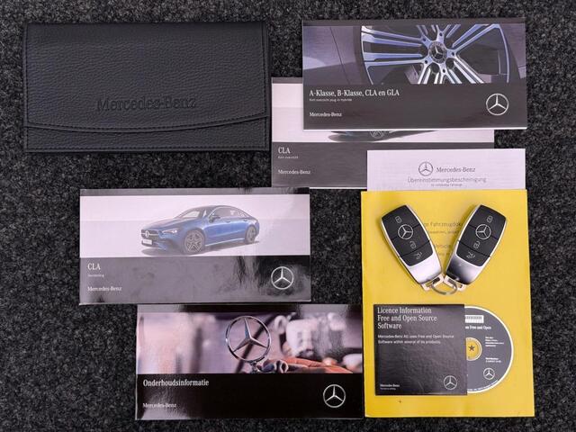 Mercedes-Benz CLA-KLASSE 250 e Business Solution AMG Trekhaak | AMG Line | Night Pakket | Panorama Schuif-Kanteldak | Parkeerpakket met achteruitrijcamera | Sfeerverlichting. Inclusief 24 maanden MB Certified garantie voor Europa.