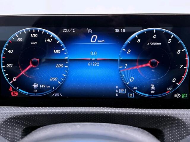 Mercedes-Benz CLA-KLASSE 200 Business Solution AMG AMG Line | Night Pakket | Panorama Schuif-Kanteldak | Sfeerverlichting | Inclusief 24 maanden MB Certified garantie voor Europa.