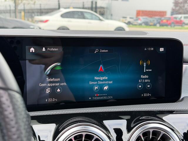 Mercedes-Benz CLA-KLASSE 200 Business Solution AMG | Magno | Panoramadak | Memory Seats | Multiebeam | Stoelverwarming | Keyless | Apple Carplay | Camera | Midline Sound | Ambiance Verlichting | Adaptive Cruise Control |