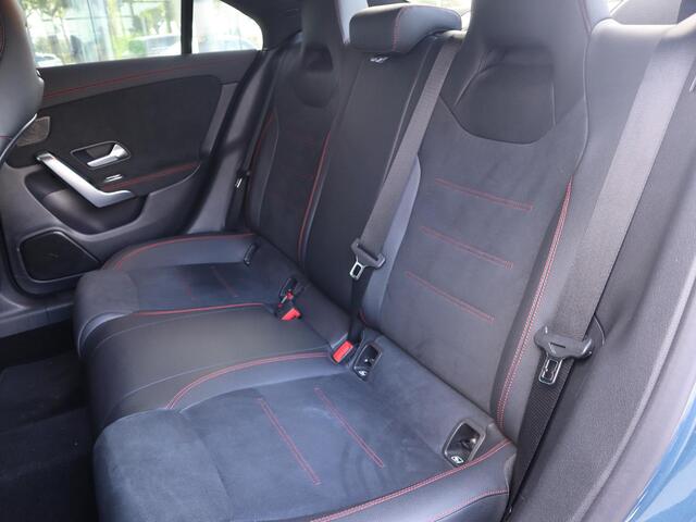 Mercedes-Benz CLA-KLASSE 250 e Premium Plus l Carplay l Privacy glass l Stoelverwarming