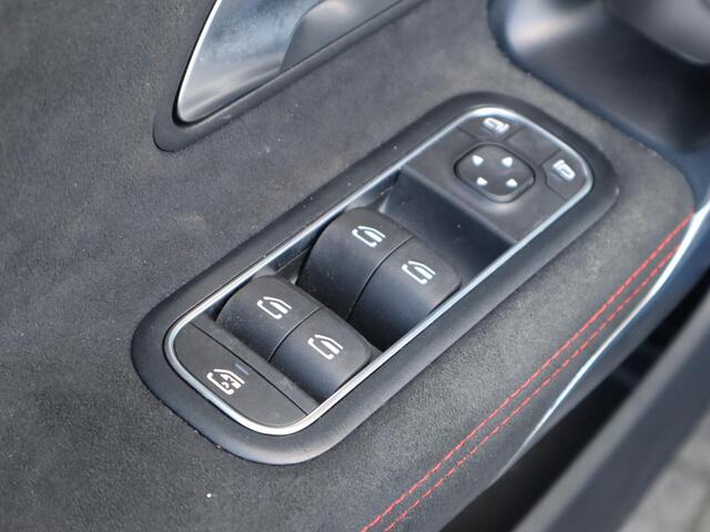 Mercedes-Benz CLA-KLASSE 250 e Premium Plus l Carplay l Privacy glass l Stoelverwarming