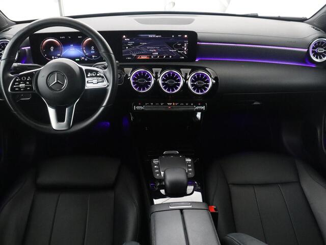 Mercedes-Benz CLA-KLASSE 250 e Business Solution Luxury Limited | SOH 95.8% | Panoramadak | Leder | Camera | Park assist | Sfeerverlichting | Carplay | Stoelverwarming | Cruise control |