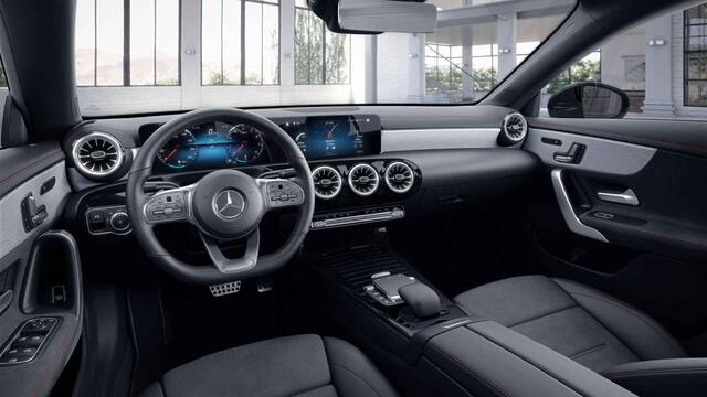 Mercedes-Benz CLA-KLASSE 180 Business Solution AMG | Panoramadak | Night | Multibeam | Memory | Stoelverwarming | Keyless | Sfeerverlichting |