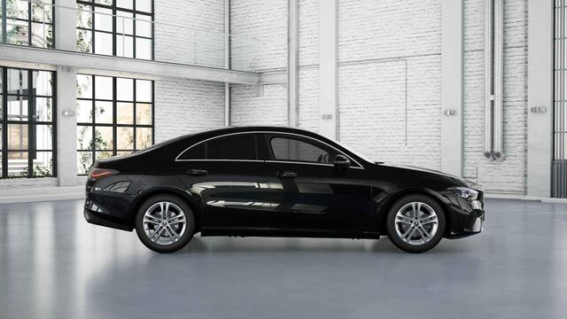 Mercedes-Benz CLA-KLASSE 180 Business Line | Achteruitrijcamera | Apple Carplay | Stoelverwarming | Grootlicht assistent |