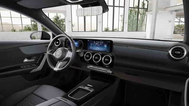 Mercedes-Benz CLA-KLASSE 180 Business Line | Achteruitrijcamera | Apple Carplay | Stoelverwarming | Grootlicht assistent |